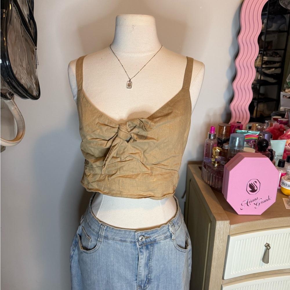 Universal Thread Beige Top